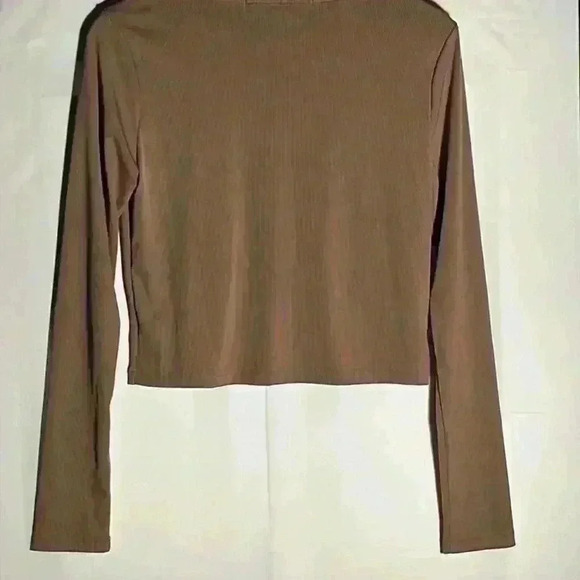 HYFVE Womens Crop Top Sweater Caramel L Long Sleeves Button Down Scoop Neck New - Picture 2 of 11